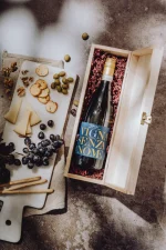 1er Holzkiste mit Scharnierdeckel Wein/Sekt – Bild 2